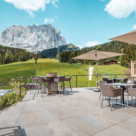 Hotel Plan De Gralba - Feel The Dolomites Selva di Val Gardena Luaran gambar